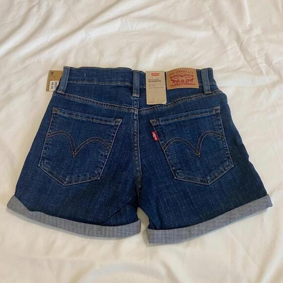 Levi's Mid length shorts size 23 - Picture 3 of 3